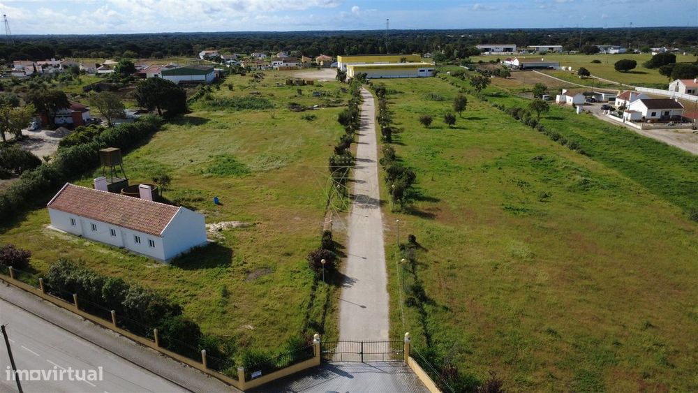 Armazém  Venda em Biscainho,Coruche