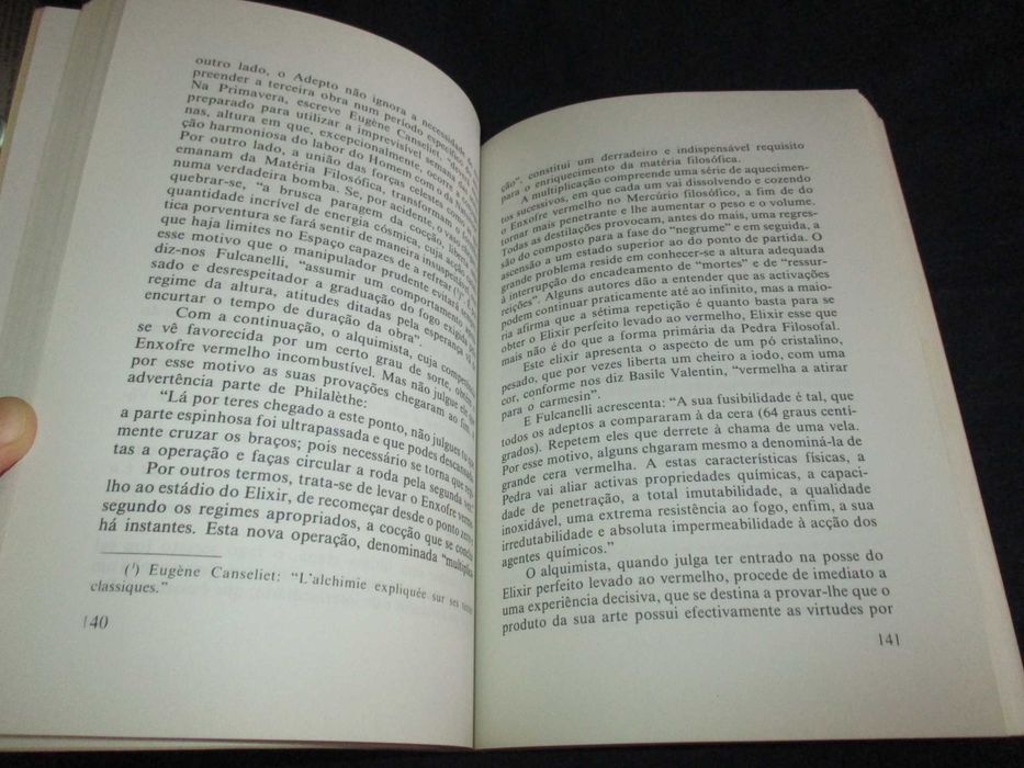 Livro Os dossiers secretos da Alquimia Michel Saint-Ailme