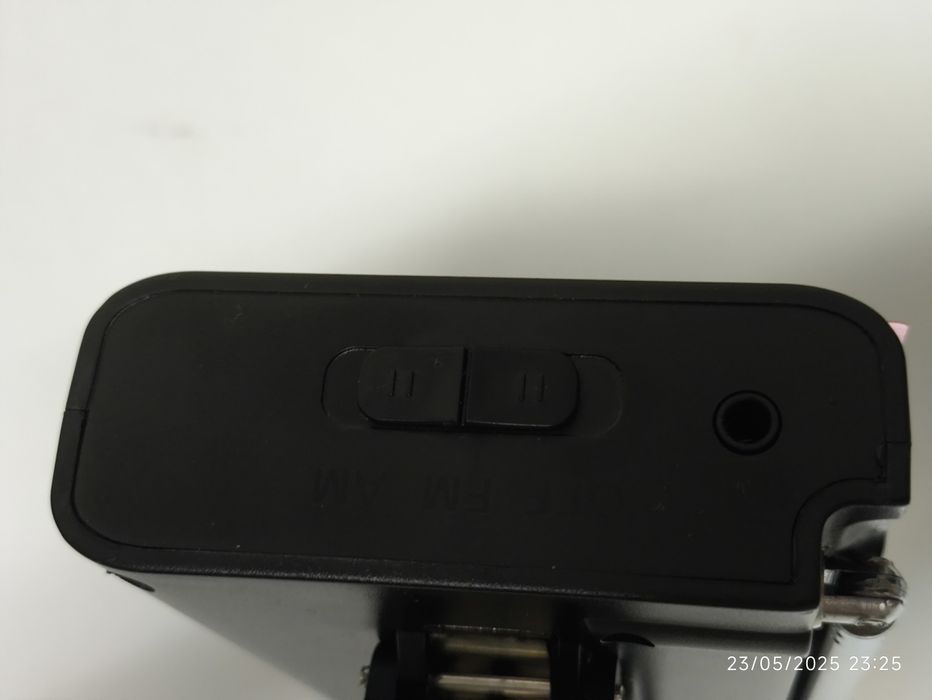 Rádio portátil de mão Novo