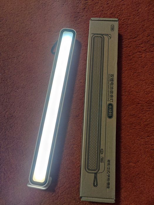 Светильник на аккумуляторе , лампа, фонарь