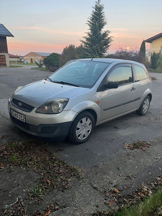Ford Fiesta 1.3 — photo 2