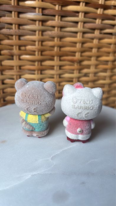 Dwie figurki vintage hello Kitty sanrio 1976