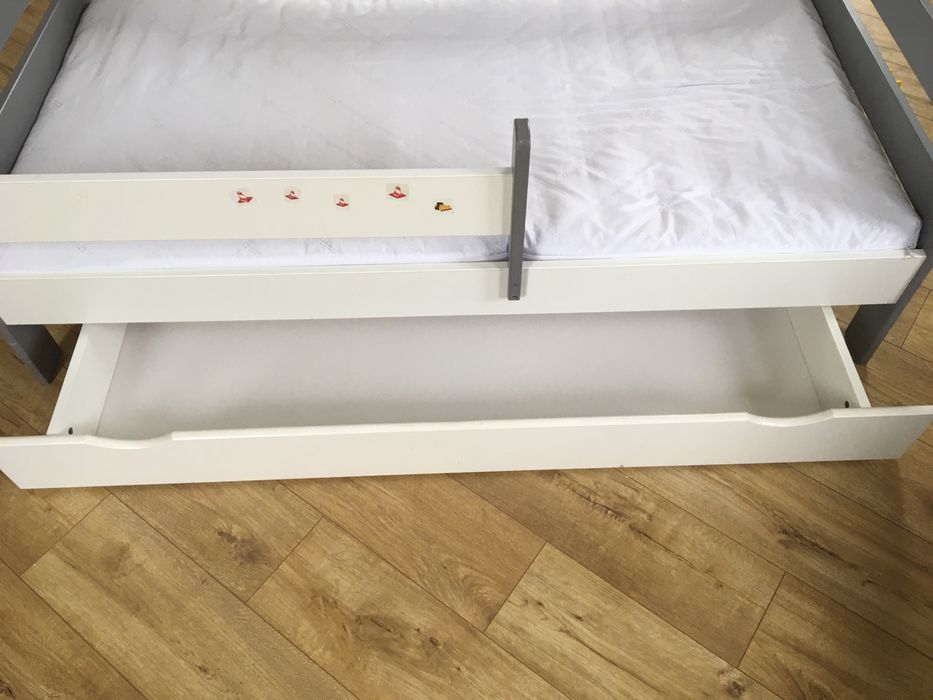 Łóżko 80x160 z materacem