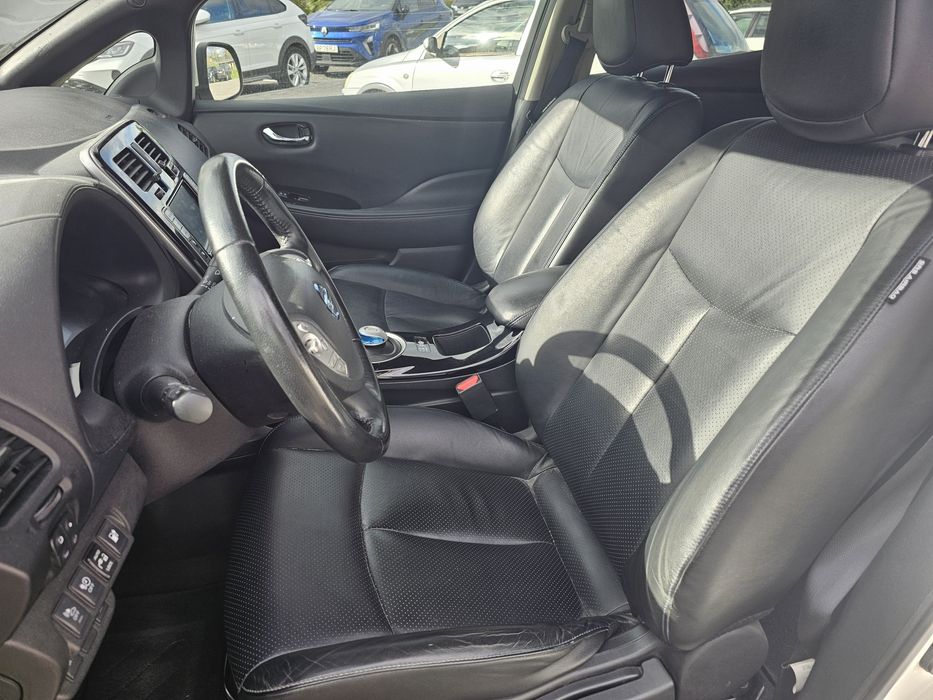 Nissan leaf Acenta 30kwh