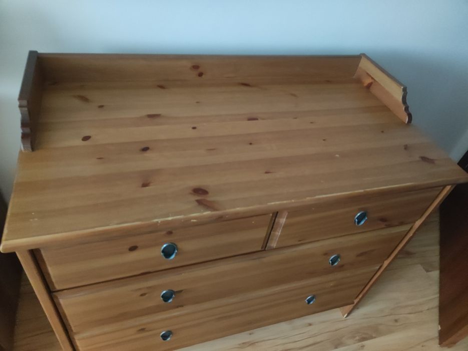 Sprzedam drewnianą komodę