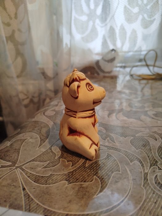 Керамическая фигурка коровка