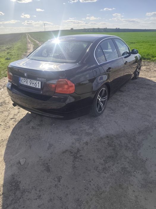 Sprzedam BMW E90 320i