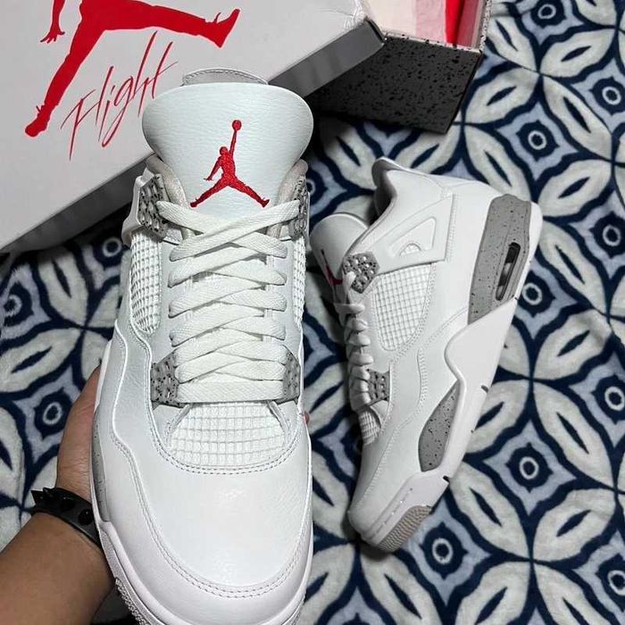 Jordan_4_Retro_White_Oreo R.38.5