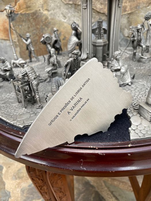 Ofícios e Pregões da Lisboa Antiga Estanho Puro 48 cm