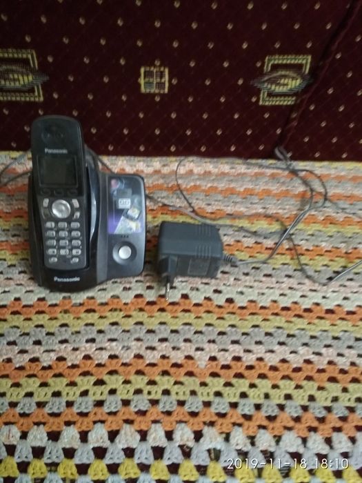 Телефон стационарный с переносной трубкой