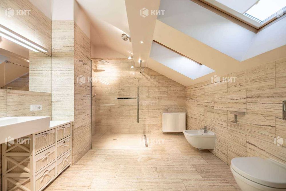 Будинок з басейном,Флоринка, Поряд Олексіївка ( Алексеевка ) 130140