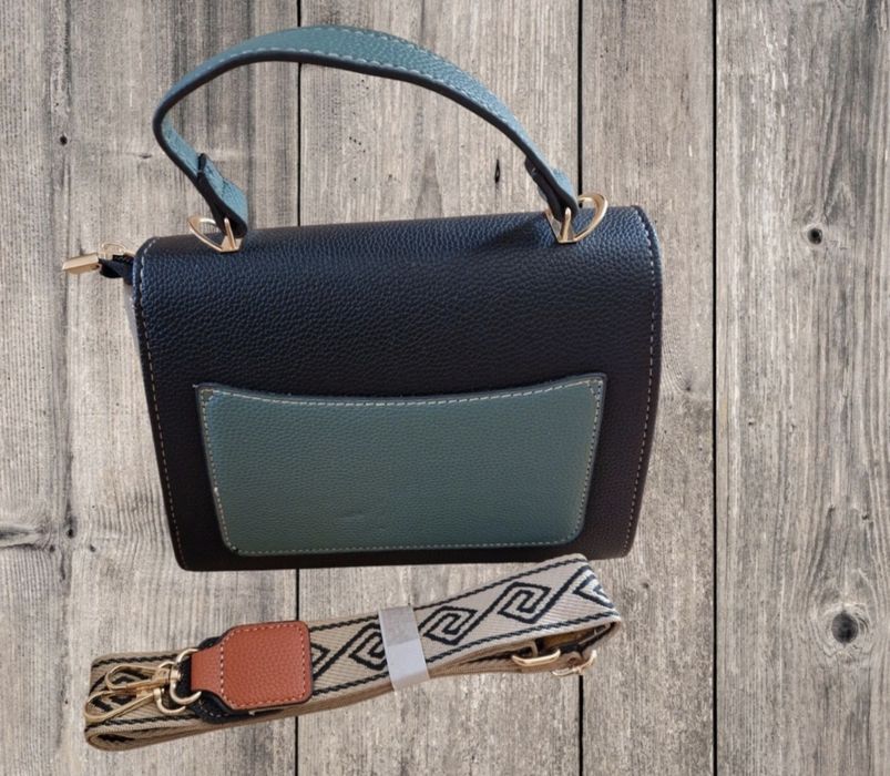 Elegancka torebka, kuferek