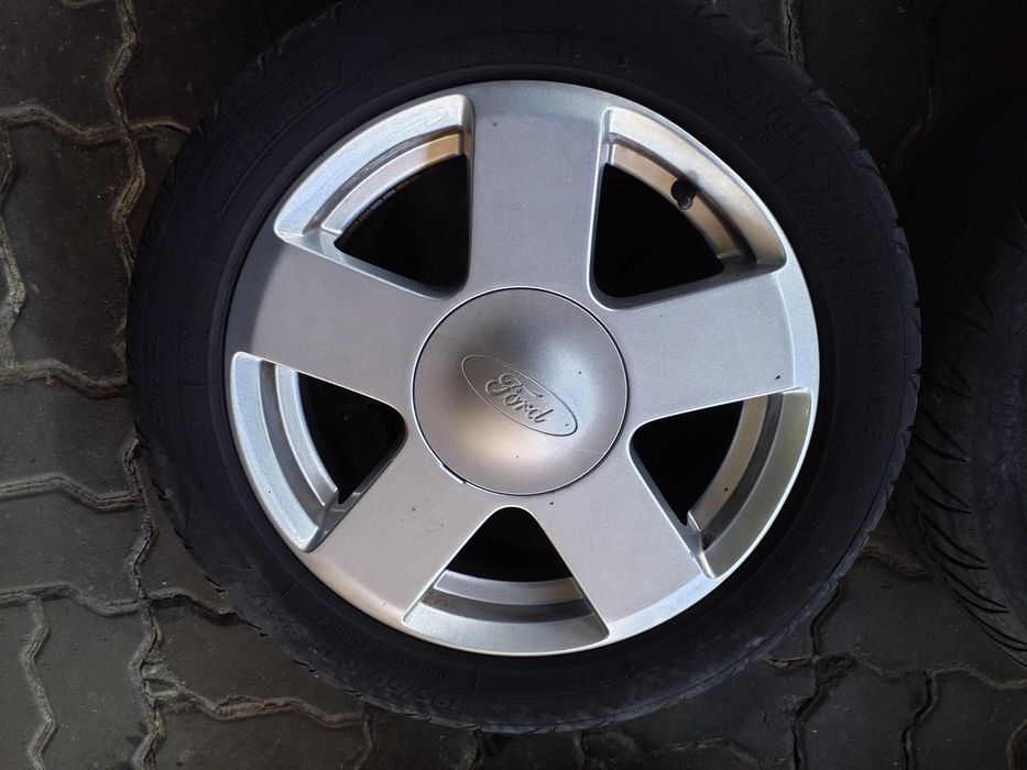 Jantes Ford R15 Com Pneus 195/50 Furação 4X108