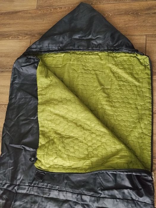 Спальный- мешок.