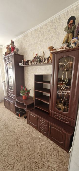 Меблева стінка...