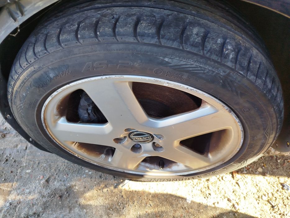 Jantes Volvo V50 17 polegadas com pneus usados