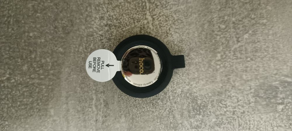 Продам трекер Hoco E100