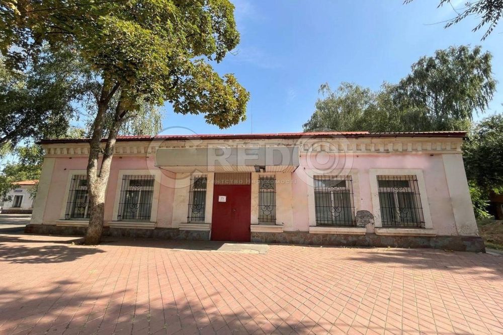 Продаж 1-поверхової будівлі, вул. Ф. Караманця