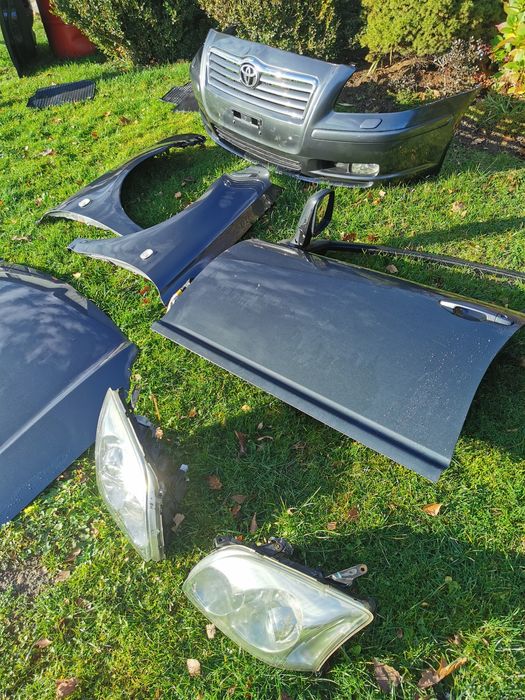 Maska zderzak przedni lampy drzwi błotniki toyota avensis t25