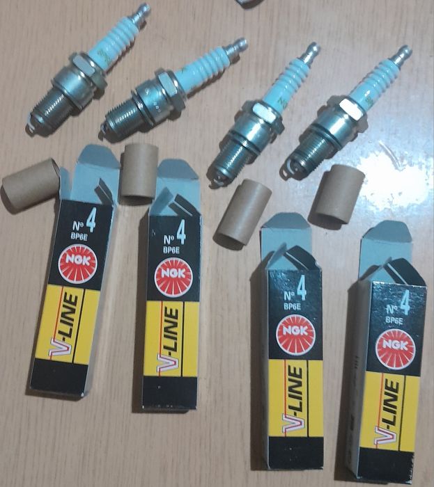 Свічки запалювання NGK