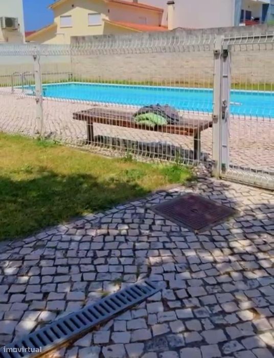 T1 em Condomínio Fechado com Piscina — Nossa Senhora de Fátima, Santarém