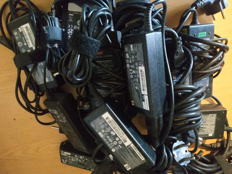 Оригінальний зарядний для ноутбуків HP Acer Asus Dell 19v зарядка