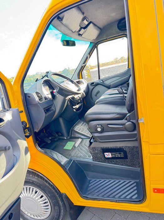 Mercedes-Benz Sprinter 2005