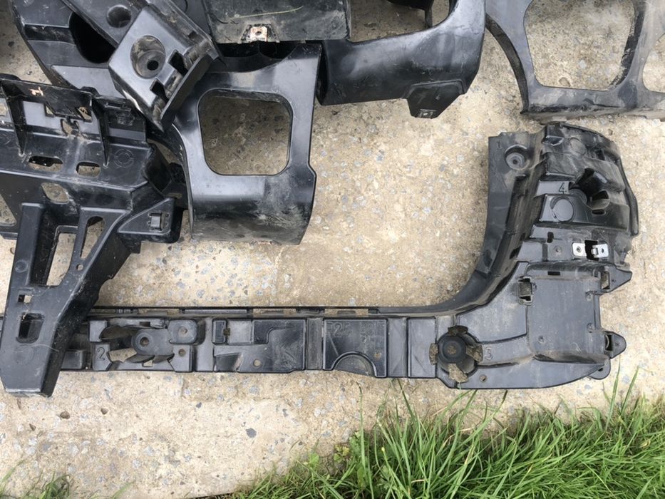 Кронштейн кріплення бампера BMW  E70 e71   F15 G01 G05 U11