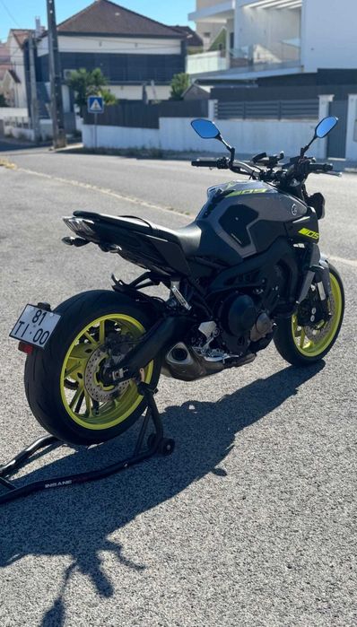 Yamaha MT-09 Night Fluo | Nacional