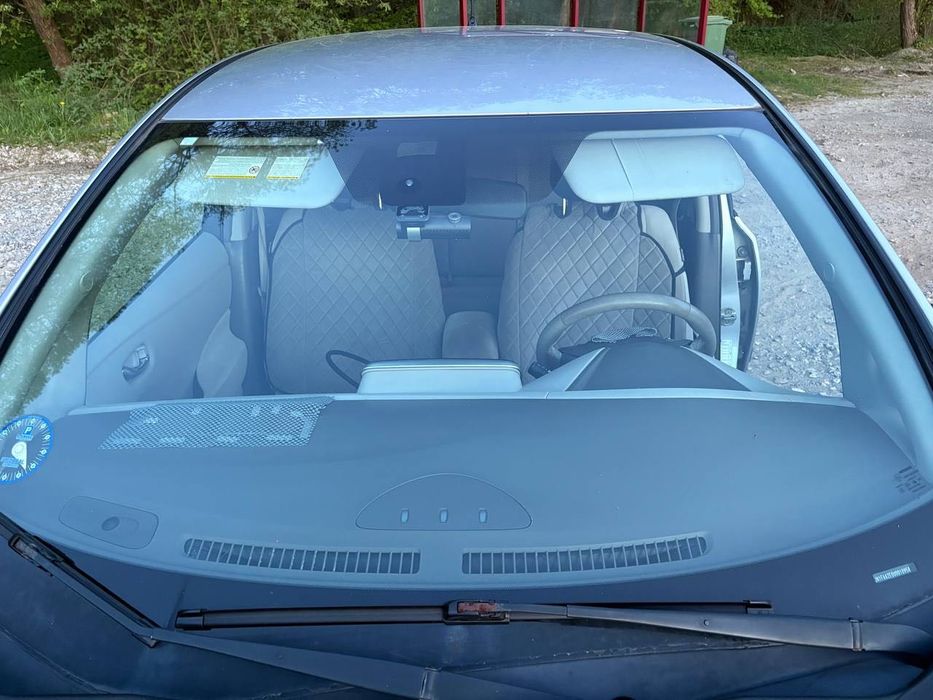 Nissan leaf 2012