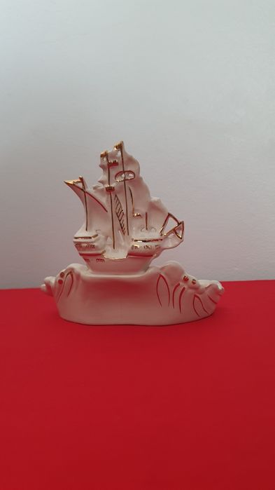 Raro Cinzeiro Fábrica de Sacavém  Barco Caravela