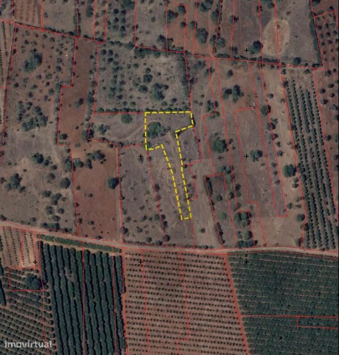 Terreno misto área de 1920m2, em conjunto com terreno rústico área de — Algoz E Tunes, Faro