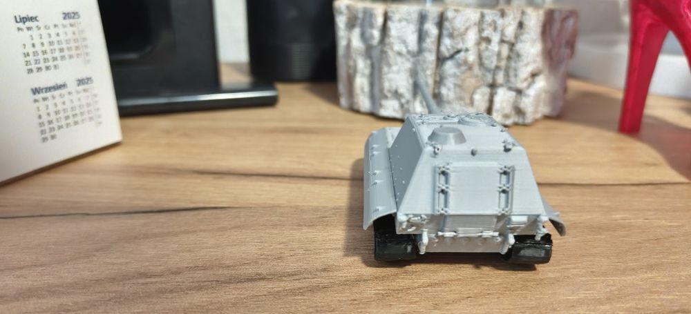 Model czołga Jagdpanzer E 100 1:35