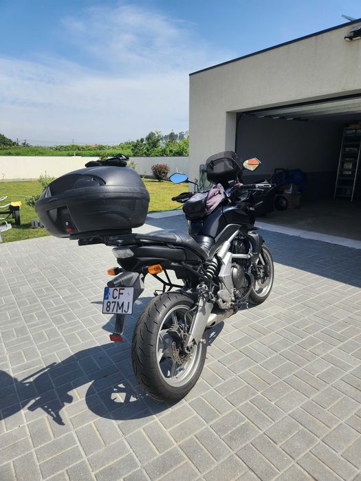 vendo mota kawasaki versys 650 bom estado com 2 pneus novos e revisada
