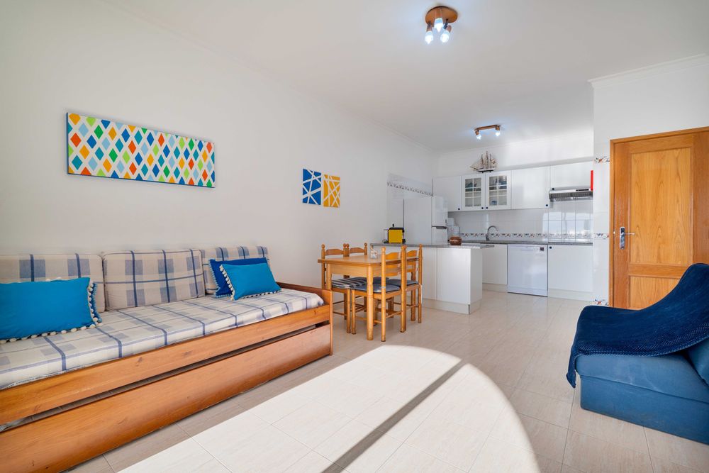 Apartamento T1 com Vista Mar e Piscina perto da Praia