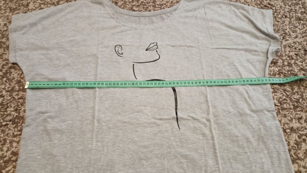 Футболка женская.