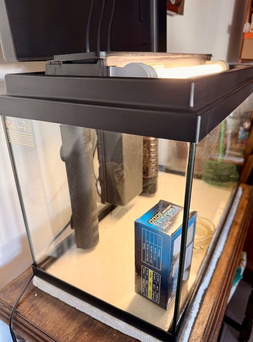Vendo Aquário 60L como novo