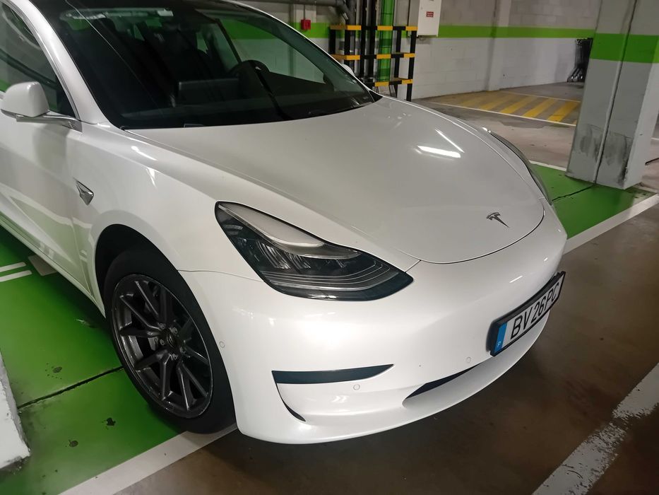 TESLA MODEL 3 _tvde< aluguer semanal  ou  comissao  24h  porto