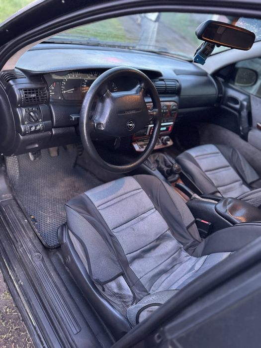 Продам Опель Омега б 2.5  V6 газ бензин