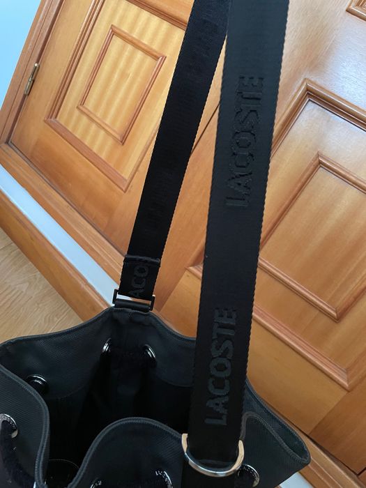 Mala preta  vintage Lacoste