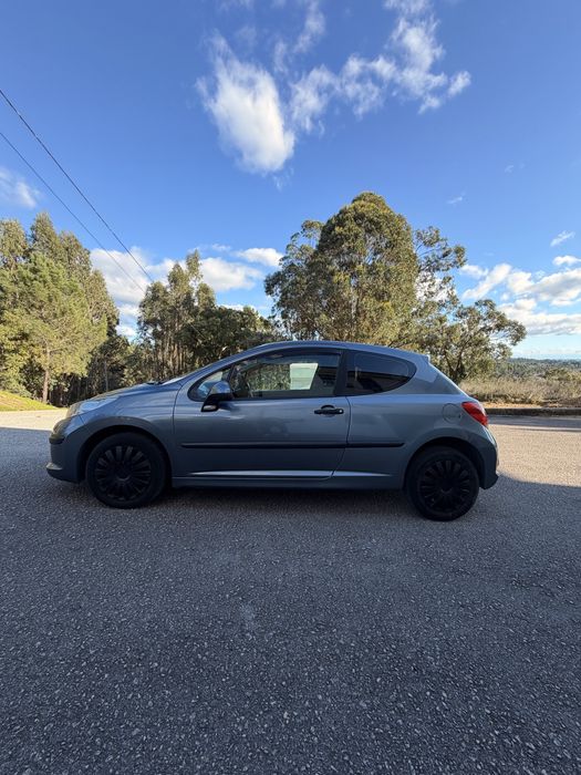 Peugeot 207  1.4 HDi