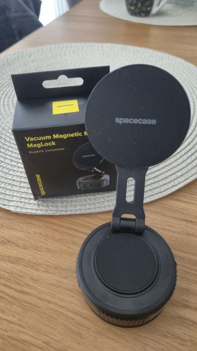 Uchwyt na telefon magnetyczny z przyssawka
