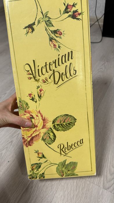 Колекційна лялька серії Victorian dolls Rebecca