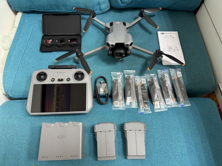 DJI Mini 5 Pro Fly More Combo RC2