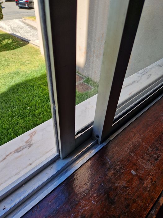 4 Janelas de aluminio para reciclar levantar em obra Viana do Castelo