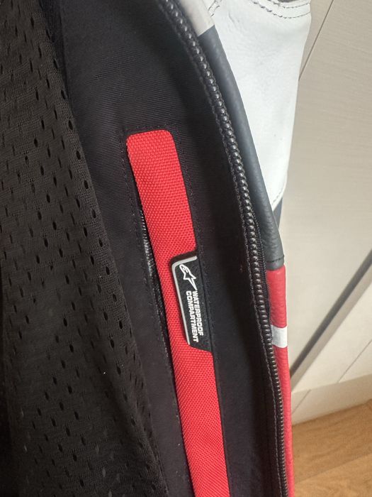 Мотокуртка Ducati