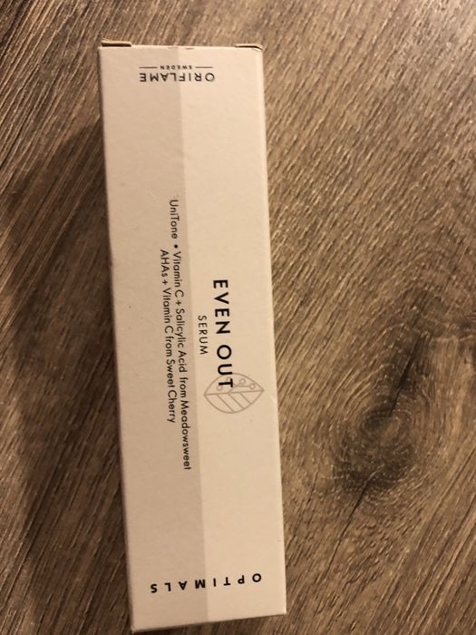 Serum na przebarwienua Oriflame Even out