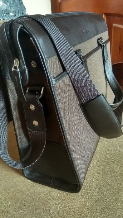 Фірмова сумка - портфель від італійського бренду "Blunauta"