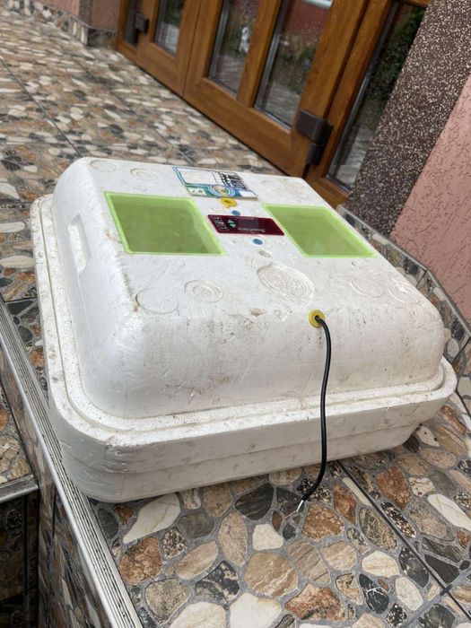 Продам инкубатор