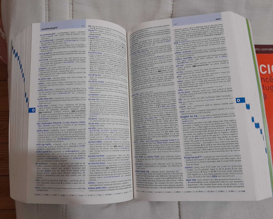 Dicionário inglês (Oxford Advanced Learner's Dictionary)